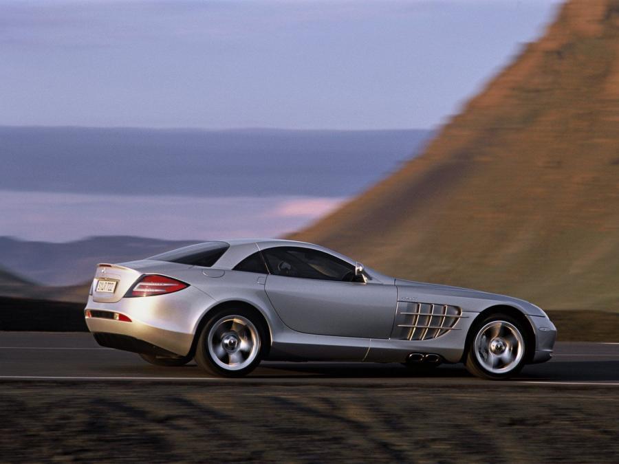  Mercedes-Benz SLR McLaren 2004 года  (фото 54 из 175)
